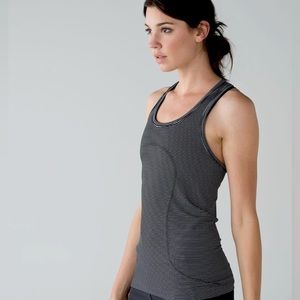 Lululemon Swiftly Tech Racerback in Black & White Stripe | Size 6